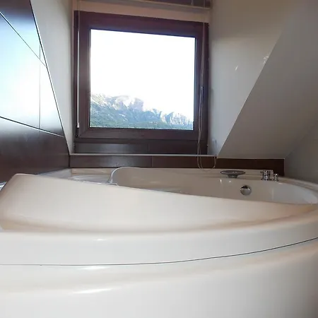 Bubal Hotel apartamentowy 4*