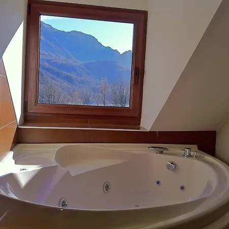 Hotel apartamentowy Bubal El Pueyo de Jaca