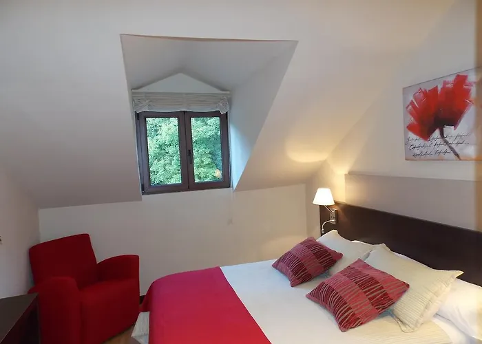 Apart Otel Bubal El Pueyo de Jaca